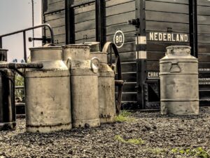 途中解約の返金条件について注意すべきポイントは？